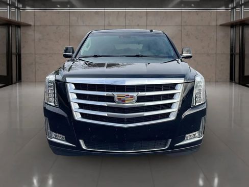 Used 2017 Cadillac Escalade ESV Premium Luxury image 11