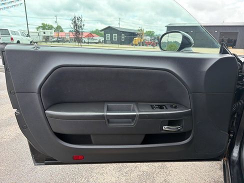 Used 2009 Dodge Challenger R/T RWD image 8