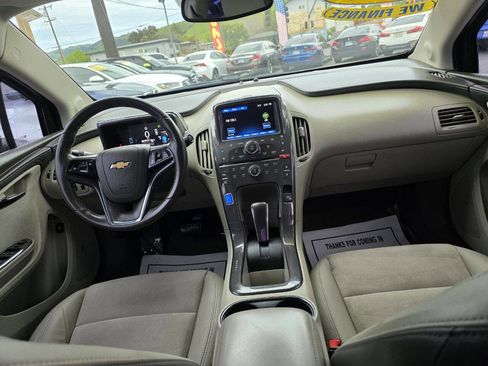 Used 2013 Chevrolet Volt Premium w/ Premium Trim Package image 17