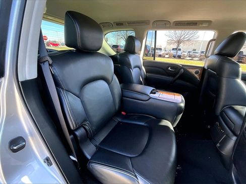 Certified 2018 INFINITI QX80 Base image 30