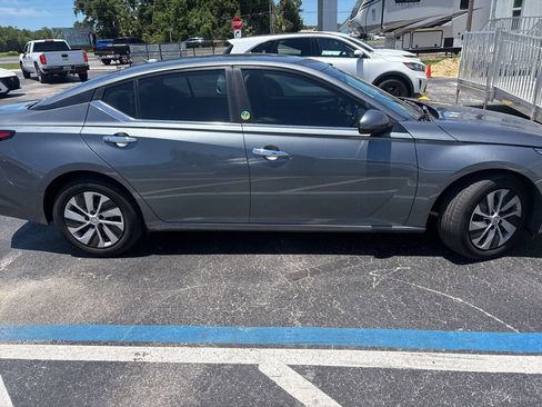 Certified 2020 Nissan Altima 2.5 S FWD image 3