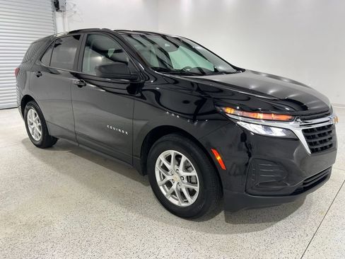Used 2022 Chevrolet Equinox LS w/ LS Convenience Package FWD image 7