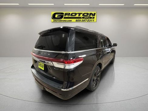 Used 2022 Lincoln Navigator L Reserve w/ Equipment Group 201A AWD/4WD image 4