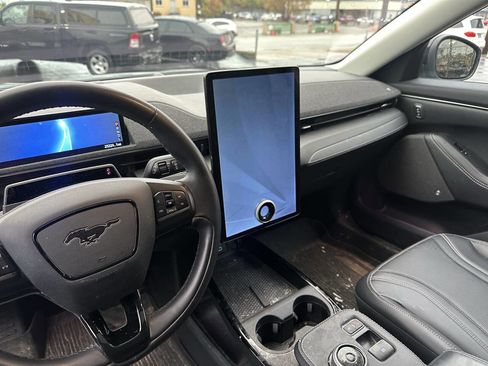 Used 2022 Ford Mustang Mach-E Premium image 12