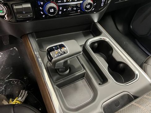 New 2026 Chevrolet Silverado 1500 High Country AWD/4WD image 12