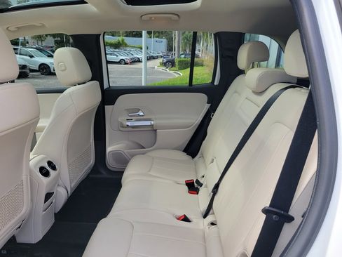 Used 2022 Mercedes-Benz GLB 250 image 7