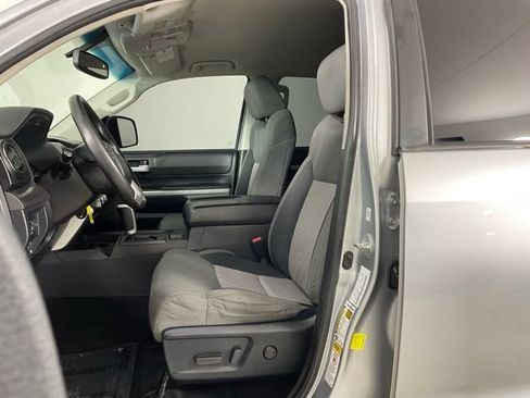 Used 2017 Toyota Tundra SR5 w/ SR5 Upgrade Package RWD image 15