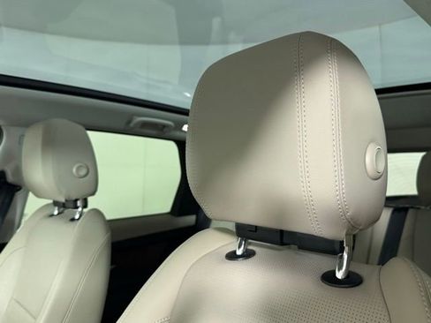 Used 2023 Land Rover Discovery Sport S image 13