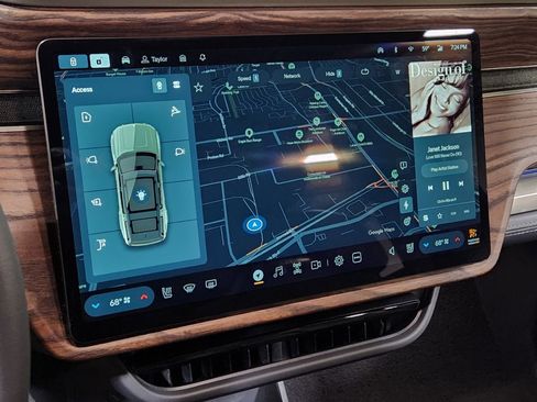 Used 2023 Rivian R1S Launch Edition image 24