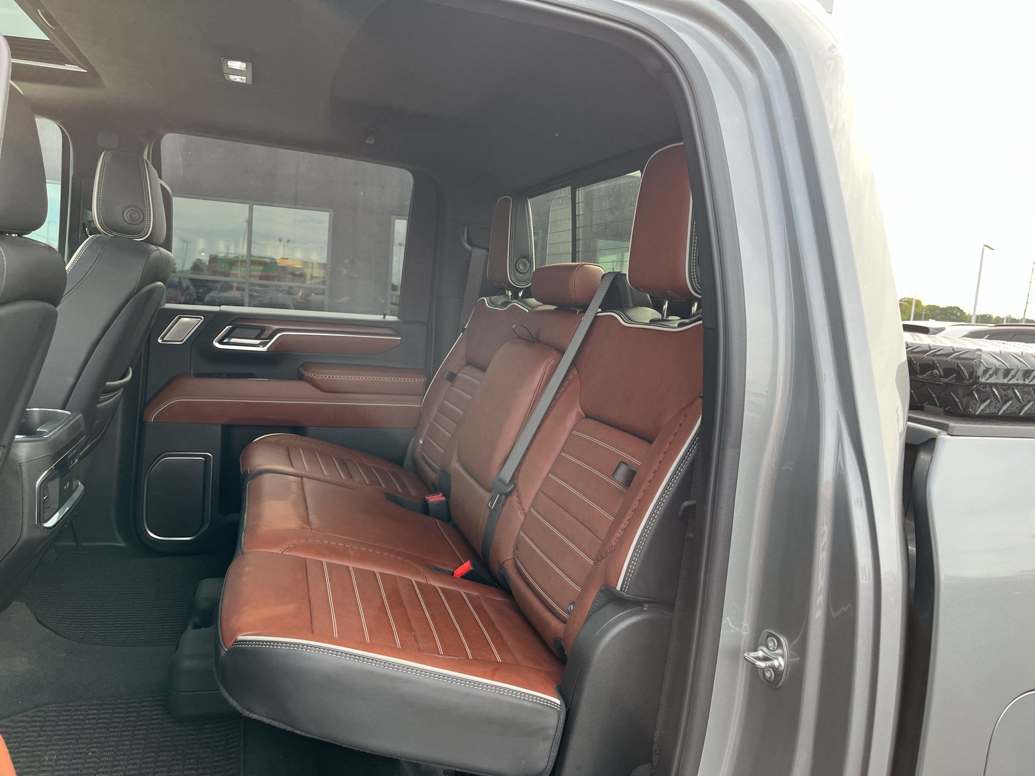 Used 2025 GMC Sierra 2500 Denali Ultimate AWD/4WD image 41