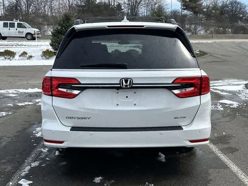 Used 2023 Honda Odyssey Elite image 4