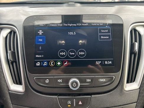 Used 2022 Chevrolet Malibu LT image 22