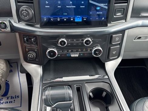Used 2022 Ford F150 Limited image 18