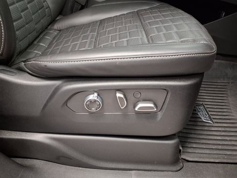 Certified 2023 Cadillac Escalade Sport Platinum w/ LPO, ONYX Package AWD/4WD image 11