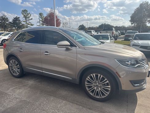 Used 2018 Lincoln MKX Reserve w/ Driver Assistance Package image 5
