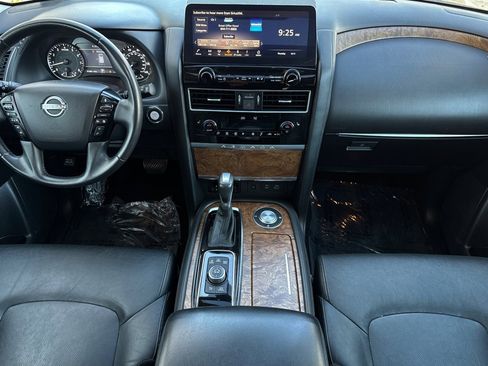 Used 2022 Nissan Armada SL w/ Captain's Chairs Package image 10