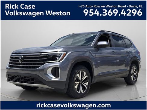 Certified 2025 Volkswagen Atlas SE FWD image 1