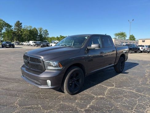 Used 2018 RAM 1500 Sport w/ Quick Order Package 26Q Night AWD/4WD image 4