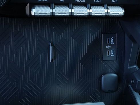 New 2025 Toyota Tacoma SR5 image 9