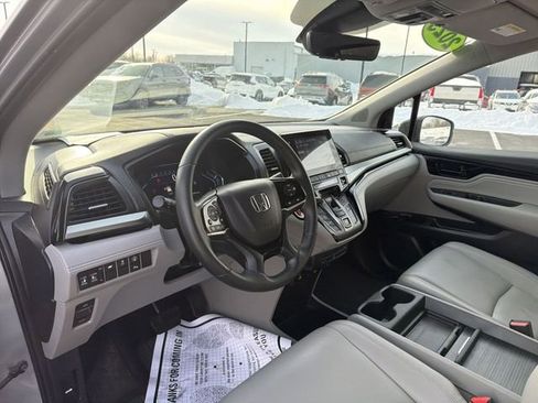 Used 2023 Honda Odyssey Touring image 18
