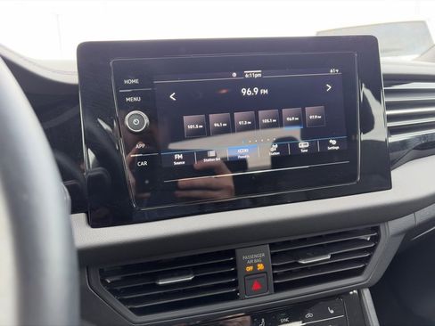 Used 2025 Volkswagen Jetta Sport image 18