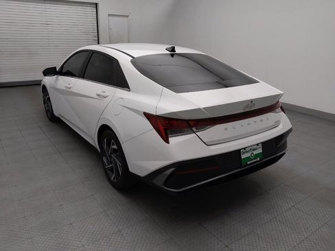 Used 2024 Hyundai Elantra Limited FWD image 5