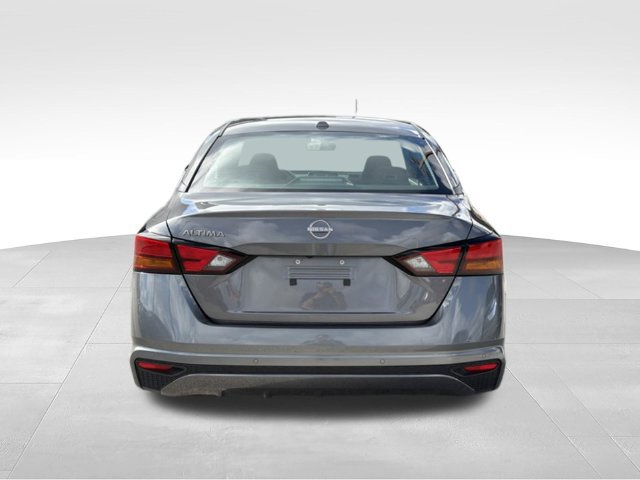 Used 2025 Nissan Altima 2.5 SV FWD image 4