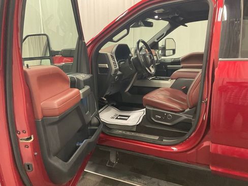 Used 2018 Ford F250 Platinum w/ Platinum Ultimate Package image 4