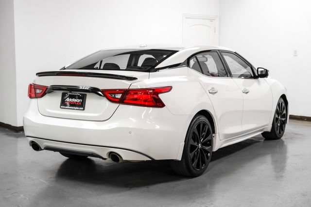 Used 2018 Nissan Maxima SR w/ Midnight Edition FWD image 9