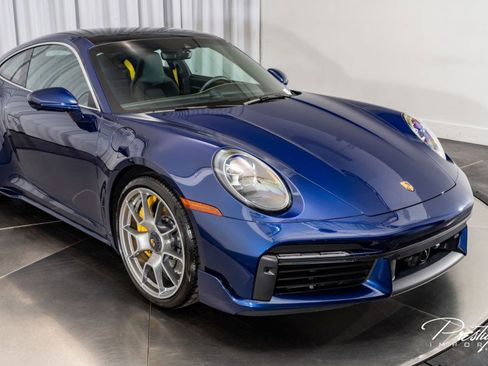 Used 2022 Porsche 911 Turbo image 2