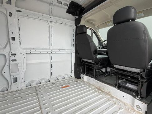 Used 2026 RAM ProMaster 2500 w/ Convenience Group FWD image 33
