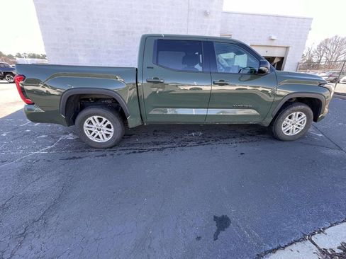 Used 2023 Toyota Tundra SR5 w/ SR5 Premium Package image 12