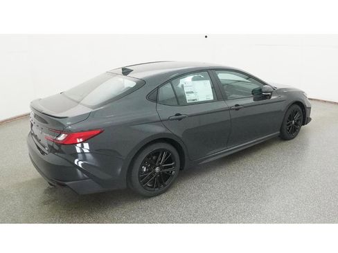 New 2026 Toyota Camry SE image 9