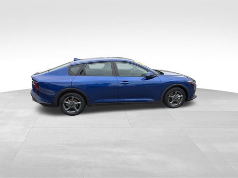 Used 2025 Kia K4 LXS image 11