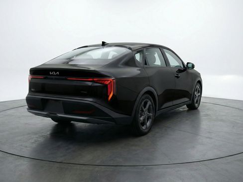 Used 2025 Kia K4 LXS image 9