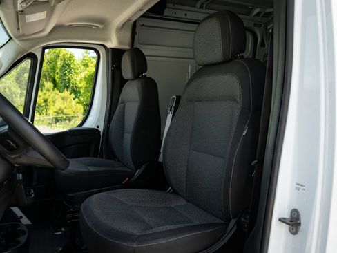 Used 2025 RAM ProMaster 2500 w/ Convenience Group FWD image 15