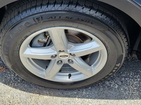 Certified 2018 Ford Explorer XLT w/ Equipment Group 201A FWD image 9