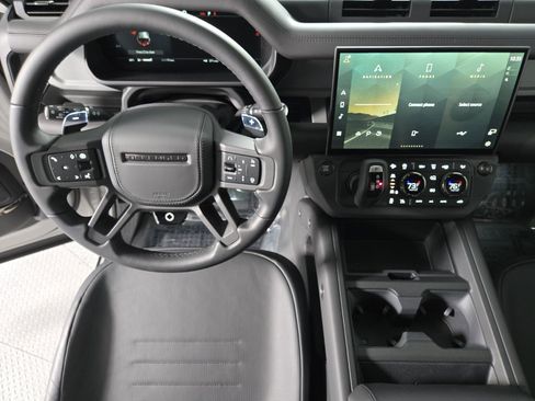 New 2026 Land Rover Defender 110 OCTA image 13