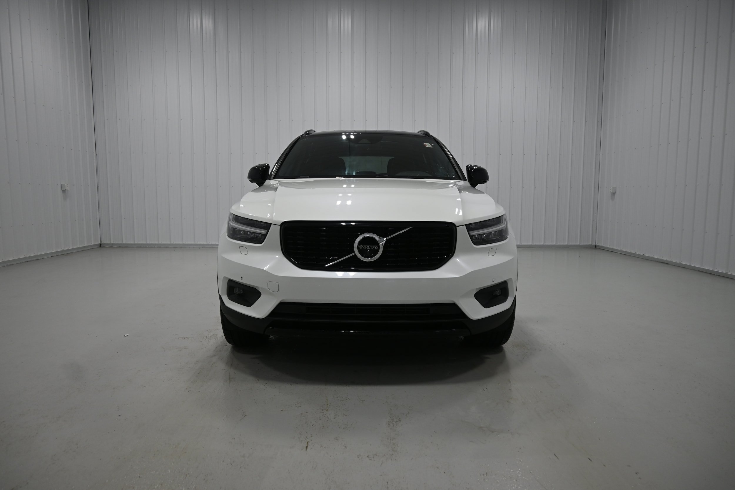 Used 2021 Volvo XC40 T5 R-Design w/ Protection Package Premier AWD/4WD image 23