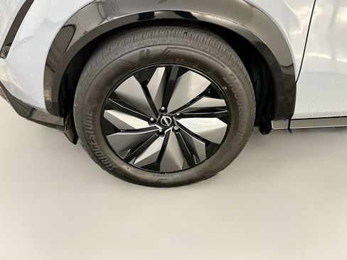 Used 2024 Nissan Ariya AWD image 11