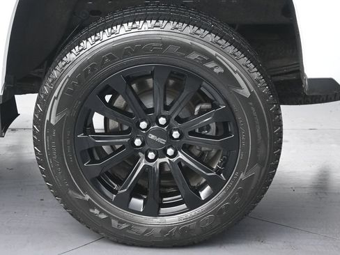 Used 2022 GMC Canyon Elevation w/ Trailering Package RWD image 32