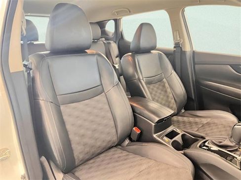 Used 2022 Nissan Rogue Sport SV w/ Technology Package image 15