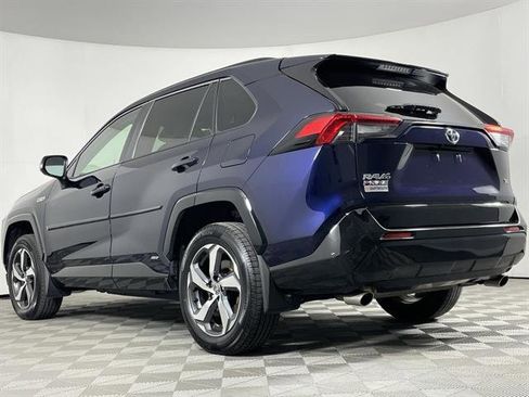 Certified 2021 Toyota RAV4 SE image 5