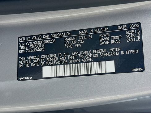 Used 2023 Volvo XC40 B5 Plus w/ Protection Package Premier image 12