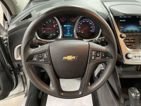 Used 2017 Chevrolet Equinox LS image 16