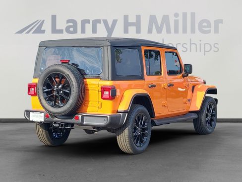New 2025 Jeep Wrangler Sahara image 5