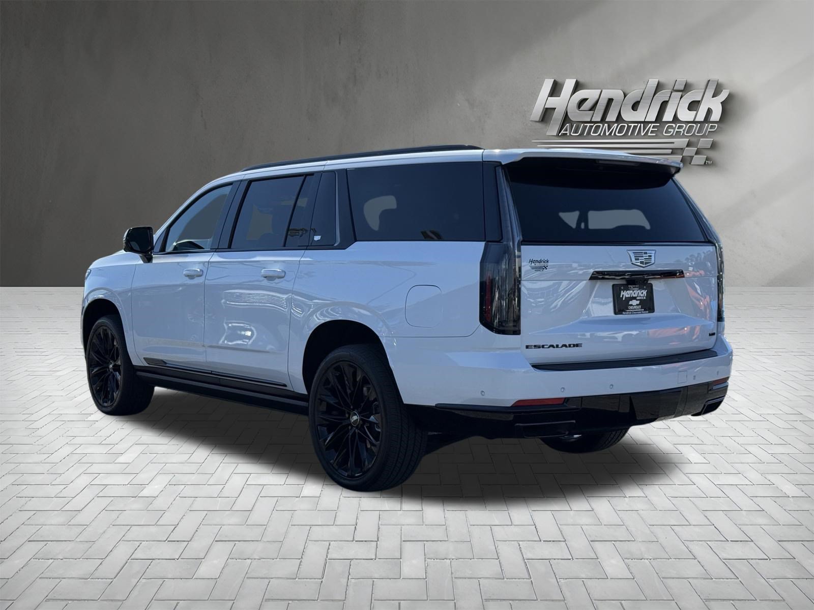 Used 2026 Cadillac Escalade ESV Platinum Sport w/ LPO, ONYX Package AWD/4WD image 8
