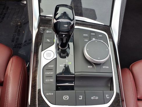 Used 2021 BMW M440i Convertible w/ Premium Package image 28