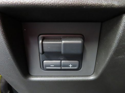 Used 2024 GMC Canyon AT4 w/ AT4 Premium Package image 45