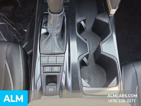 Used 2025 Toyota Camry SE image 20